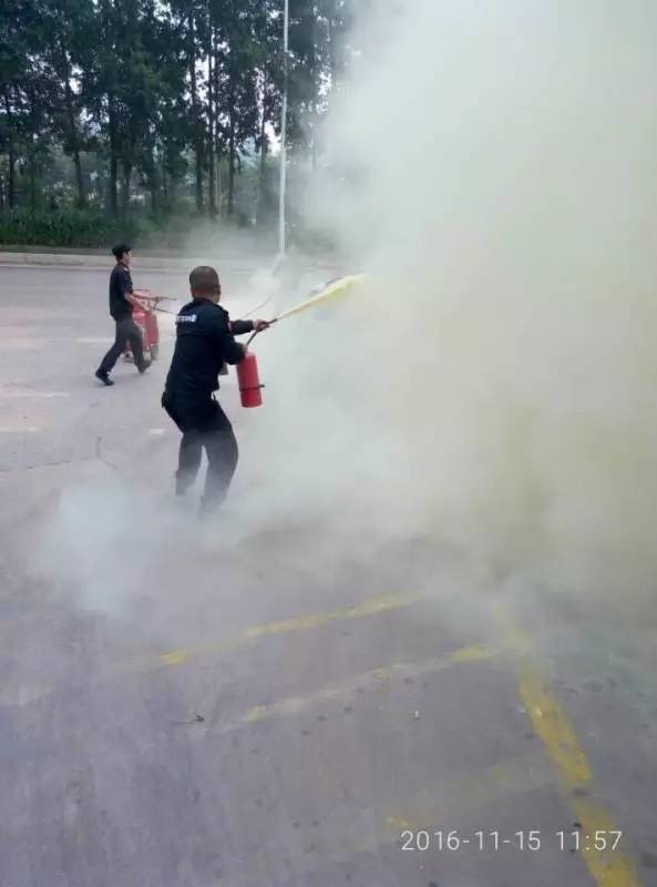 吸塑門板施膠工藝